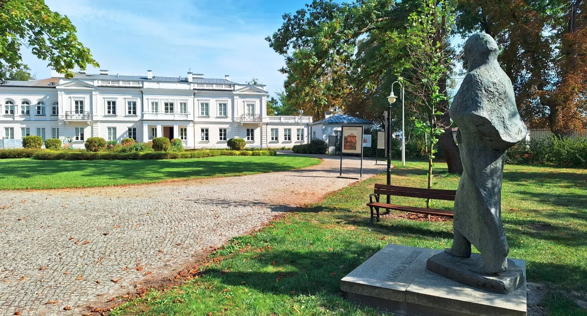 Warto wiedzieć, Muzeów Sannikach - zdjęcie, fotografia