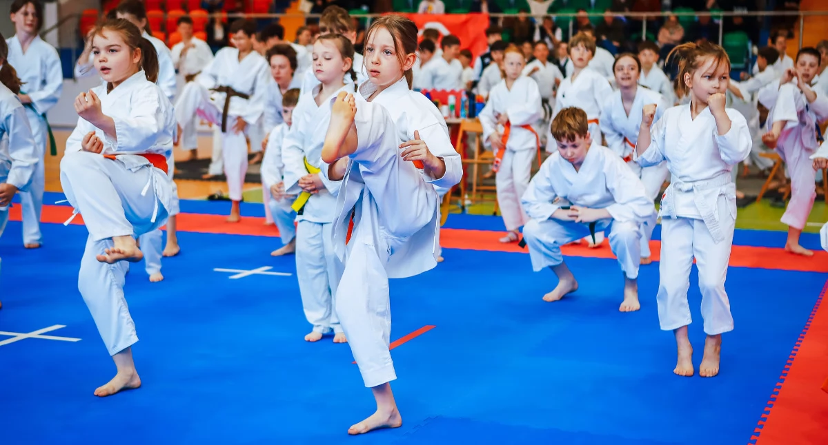 Mistrzostwa Województwa Mazowieckiego w Karate Tradycyjnym w Maszewie Dużym! Zobacz walki na 4 matach i dopinguj 43 zawodników AKT Płock
