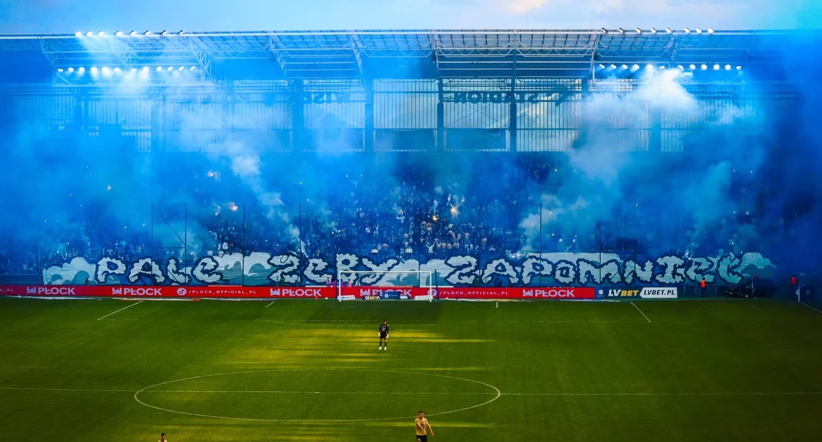Piłka nożna, Wisła Płock domowym finale sezonu! słupki popis kibiców bolesny Górnika [ZDJĘCIA] - zdjęcie, fotografia