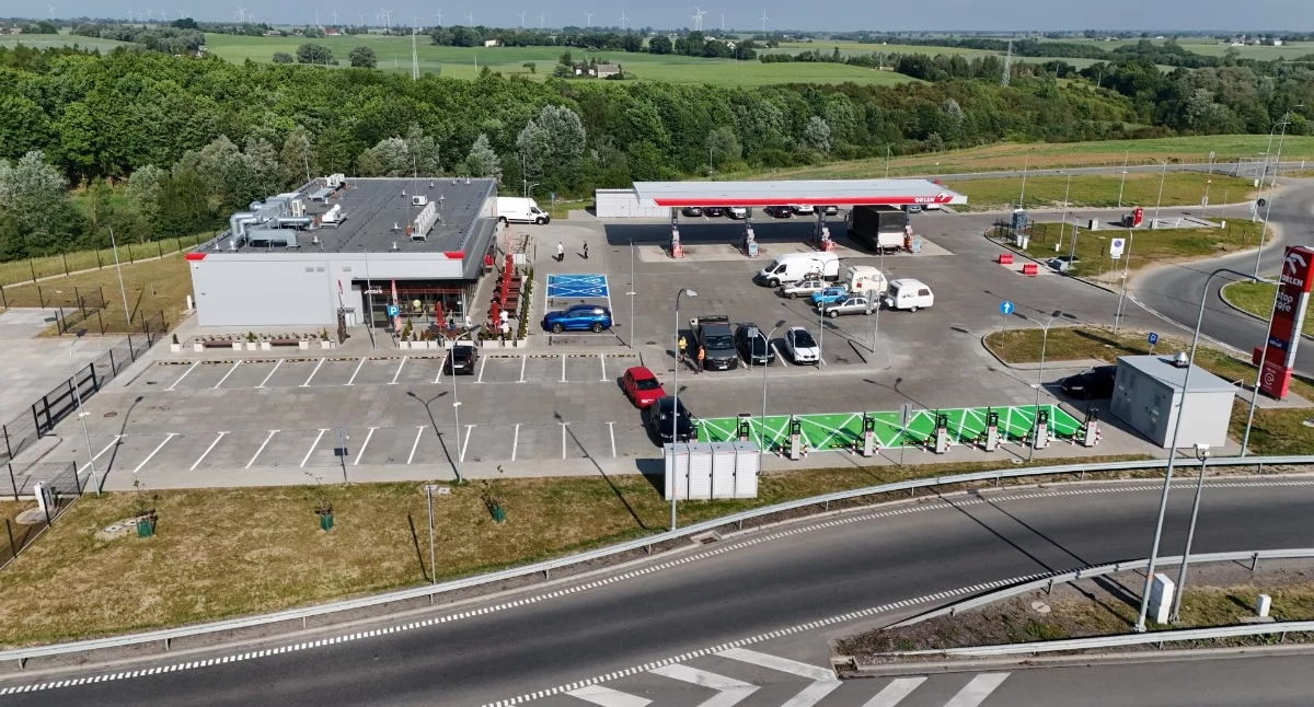 Orlen, ORLEN stworzy sieć „komfortek” podróżujących szczególnymi potrzebami - zdjęcie, fotografia