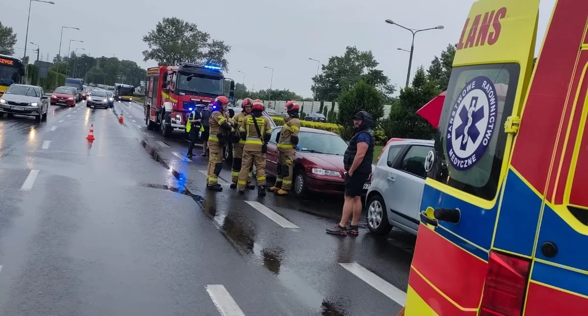 Wiadomości Policja , Zderzenie trzech Wyszogrodzkiej Płocku - zdjęcie, fotografia