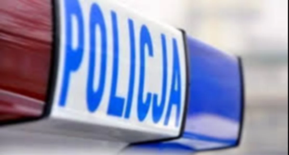 Wiadomości Policja , Pozostawiona torba wzbudziła podejrzenia Kierownik sklepu zarządził ewakuację - zdjęcie, fotografia