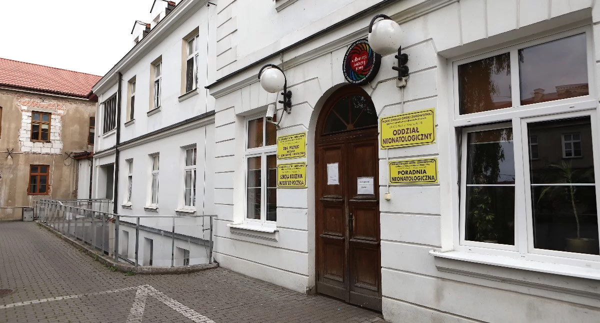 Szpital, Szpital Świętej Trójcy inwestuje nowoczesny sprzęt rozbudowę - zdjęcie, fotografia