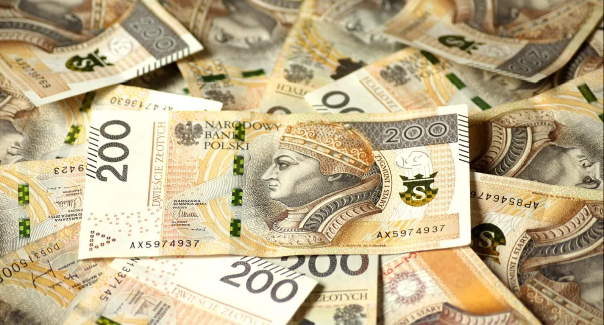 Finanse, Posady radach nadzorczych oszczędności nieruchomości samochody nawet… złote monety - zdjęcie, fotografia