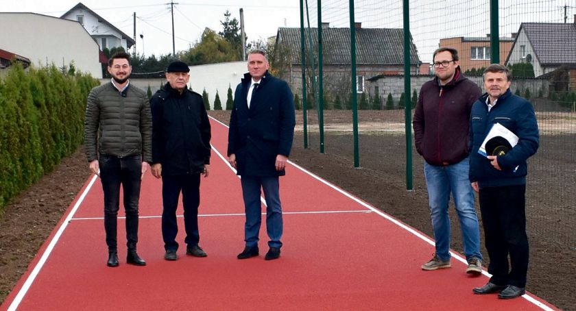 W Bożewie już jest nowe boisko