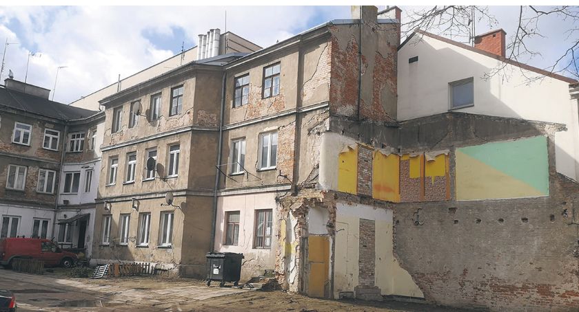 Rano budzi nas koparka i smród spalin