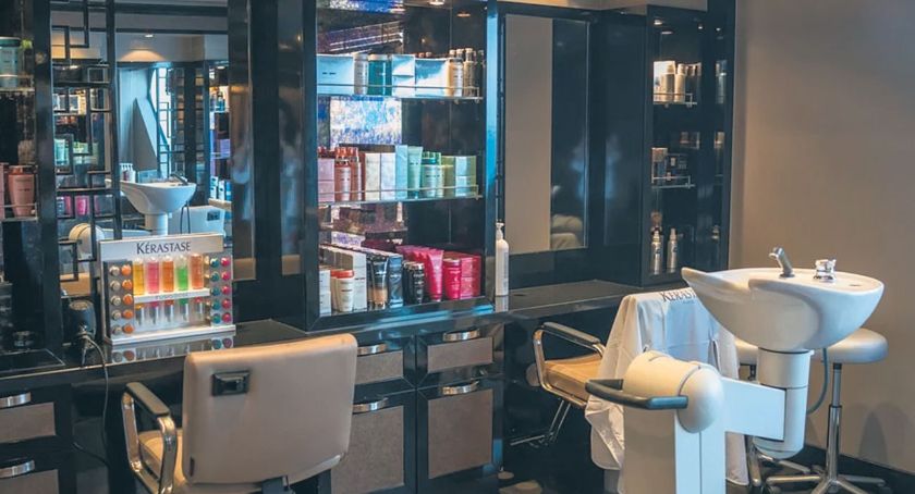 Nie farbujemy już włosów, nie robimy manicure ani makijażów...