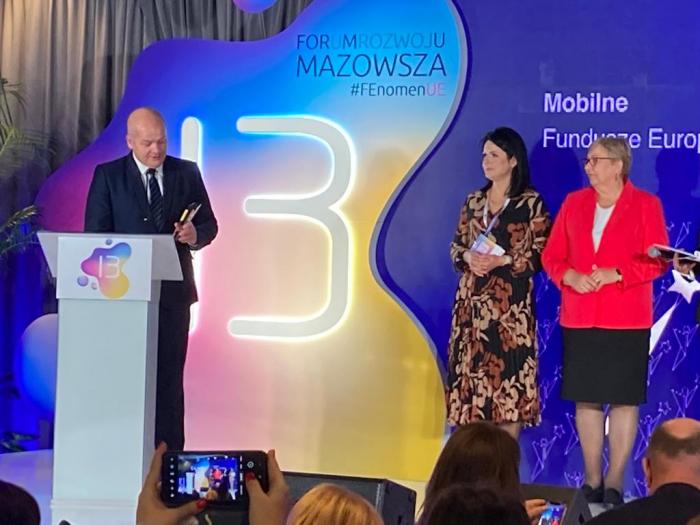 Prezydent Andrzej Nowakowski odbiera nagrodę dla Płocka
