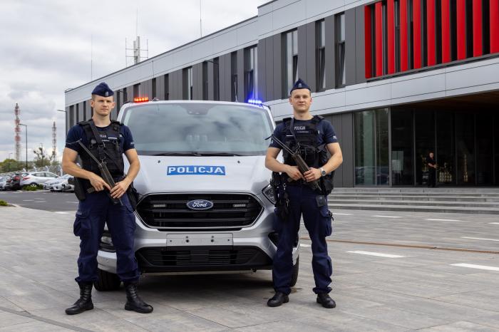 ORLEN przekazał auto Policji