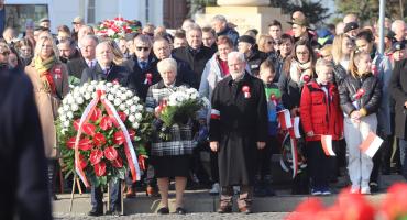 Narodowe Święto Niepodległości w Płocku. Pamiętamy, śpiewamy i ucztujemy na Starówce  [ZDJĘCIA]
