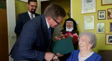 Gostynin. Troje dzieci, czworo wnucząt i prawnucząt. 100. urodziny pani Ireny Seweryniak