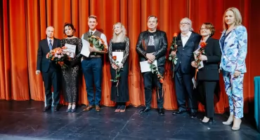 Premiera „Ubu Króla...”, Medal Senatu RP, Srebrna Maska dla najlepszych aktorów