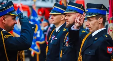 Strażacy świętowali, były wyróżnienia i awanse. „Cieszycie się zaufaniem społecznym nie przez przypadek”