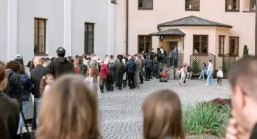 Takiej nocy nie można było przegapić! Zwiedzający ruszyli w miasto [ZDJĘCIA z NOCY MUZEÓW]