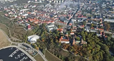 Spadek liczby ludności, wzrost przedsiębiorczości i bilans na drogach. Statystyczny obraz Płocka w roku 2025