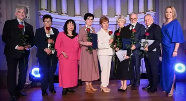 Gala Izby Lekarskiej w płockiej Małachowiance. Medale dla zasłużonych i prymusów