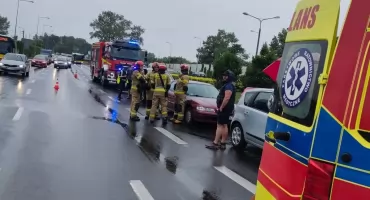Zderzenie trzech aut na ul. Wyszogrodzkiej w Płocku