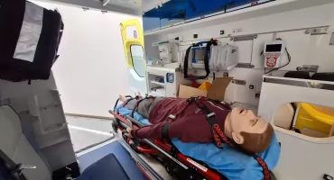 Płaczące fantomy, sala operacyjna i ambulans do dyspozycji. Collegium Medicum otwarte [FOTO]