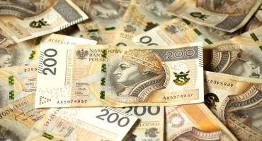 300 zł na wyprawkę szkolną – ruszył nabór wniosków. Kto i kiedy dostanie pieniądze?