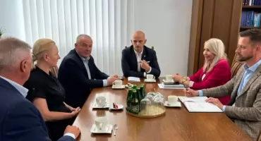 Rozmowy o jeziorach, Wiśle i gospodarce wodnej. Będą działania dla Jeziora Soczewka, Jeziora Zdworskiego i Wisły 