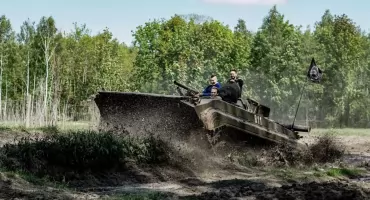 Renault FT17, T-55 i BWP-1.... Kultowe maszyny przyjadą do Płocka. „Cud nad Wisłą” po raz szósty